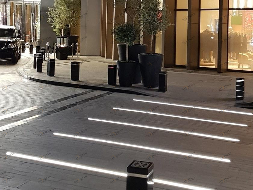 Aldabra Линейный профиль для улицы Gx sun-id-1361273