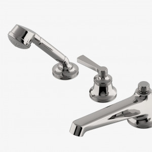 TRTF10 Низкопрофильный скрытый наполнитель для ванн, монтируемый на палубе, с металлическим ручным душем и металлическими ручками Waterworks