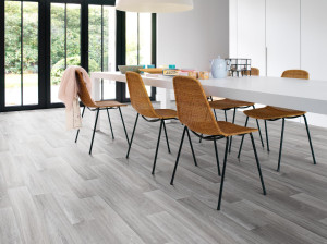 Нескользящий виниловый пол с эффектом дерева