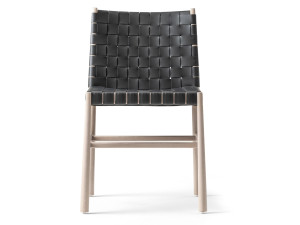 Кожаный стул ресторана