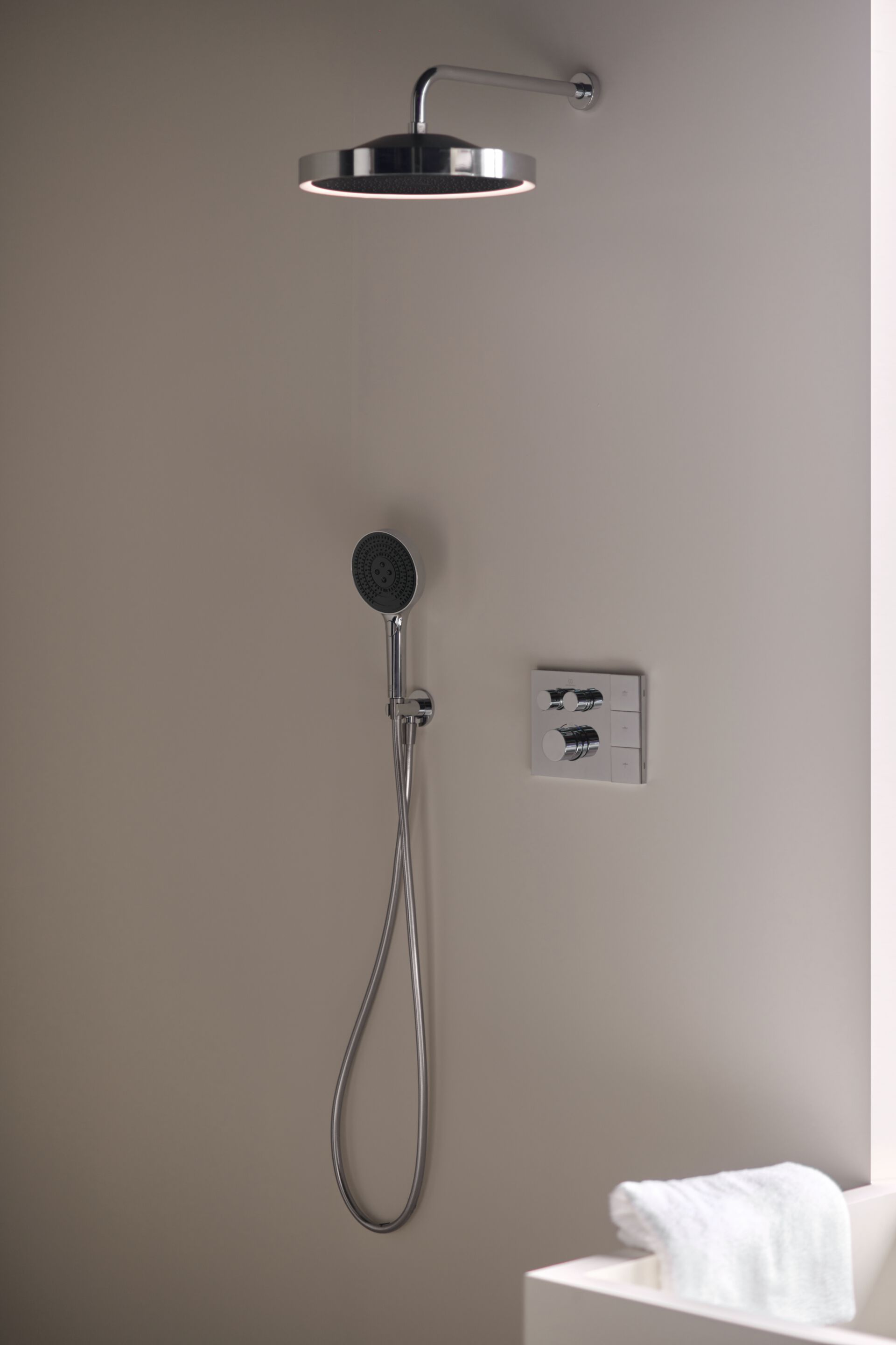 ABS регулируемая круглая душевая головка Ideal Standard Idealrain Solos ARCH-00149586 - Вид №3