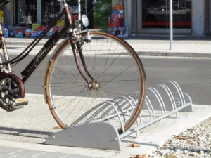 Neri Крепление для велосипедов из чугуна Idesia 2285