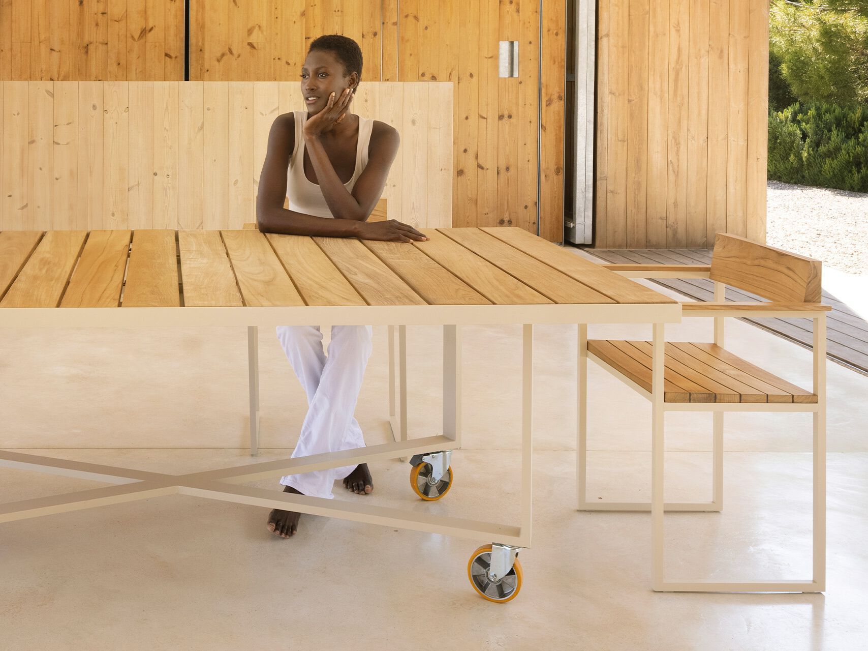 Прямоугольный садовый стол из алюминия и тика Vondom Vineyard ARCH-00025288 - Вид №2