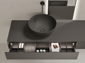 Дубовый подвесной умывальник с зеркалом