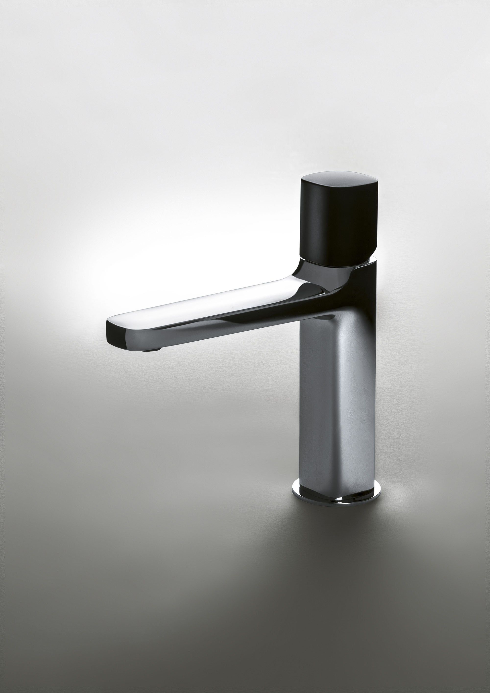 Смеситель для раковины с одним отверстием Fantini Rubinetti Lamè ARCH-00031073 - Вид №1