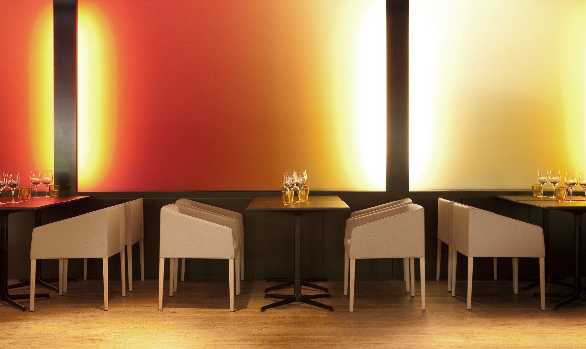 Мягкий стул для ресторана с подлокотниками Arper Saari ARCH-00073875 - Вид №2