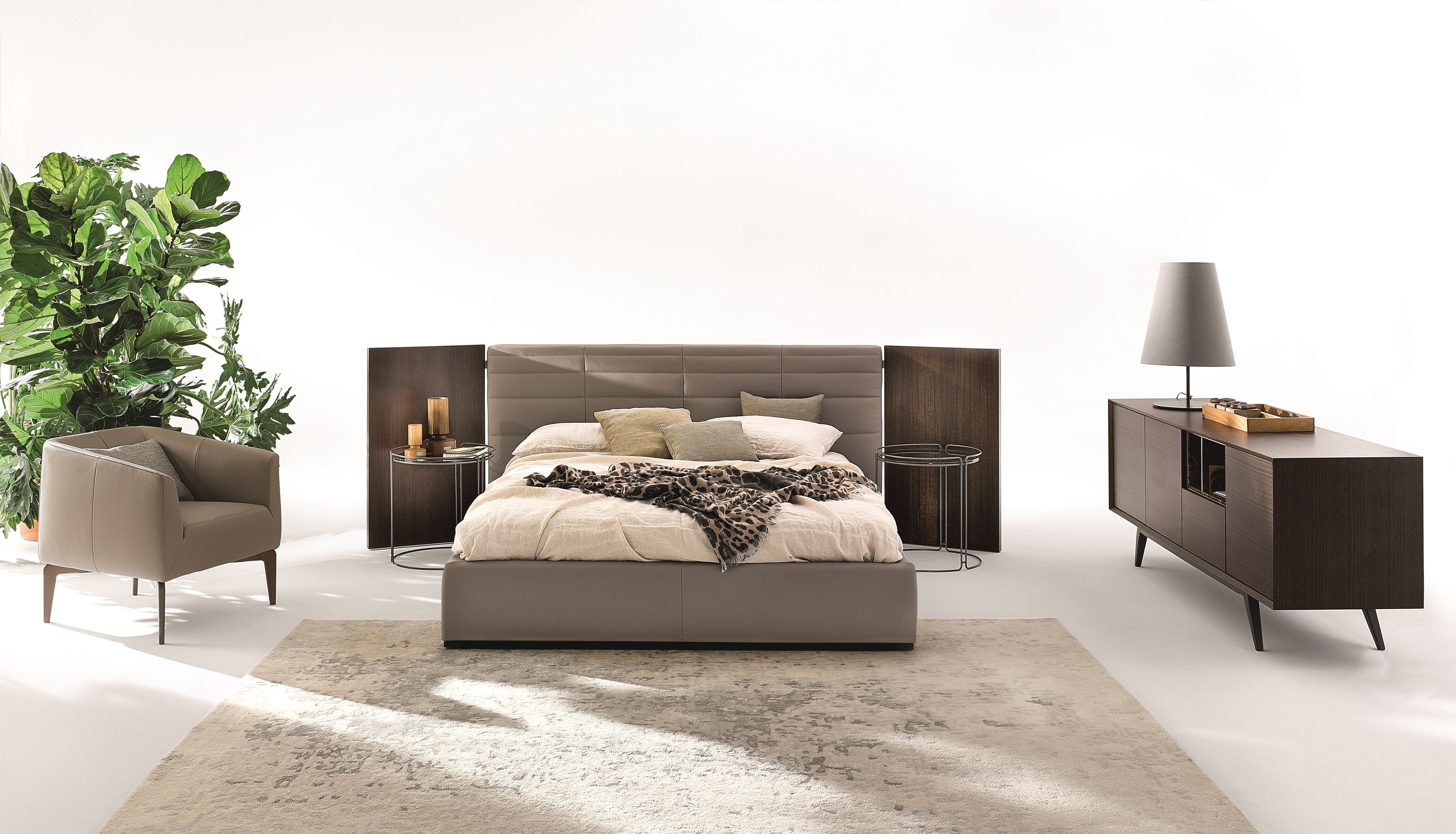 Кожаная кровать с мягким изголовьем Ditre Italia GRANDANGOLO ARCH-00035654 - Вид №1