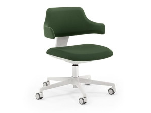 Офисное кресло из ткани с колесами и подлокотниками с 5 спицами