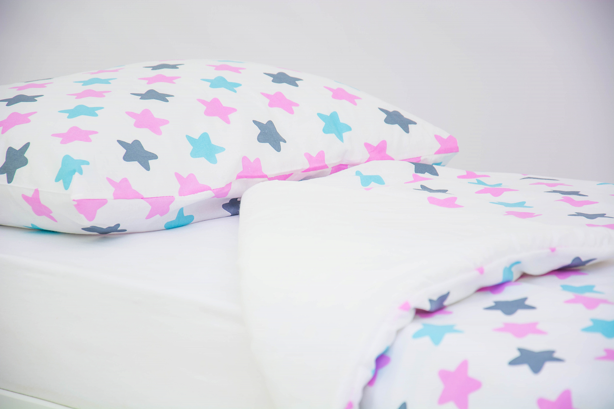 Детское постельное белье "Звезды" графит, лаванда, бирюза БЕЛЬМАРКО  327373 Розовый Santreyd  - Вид №2