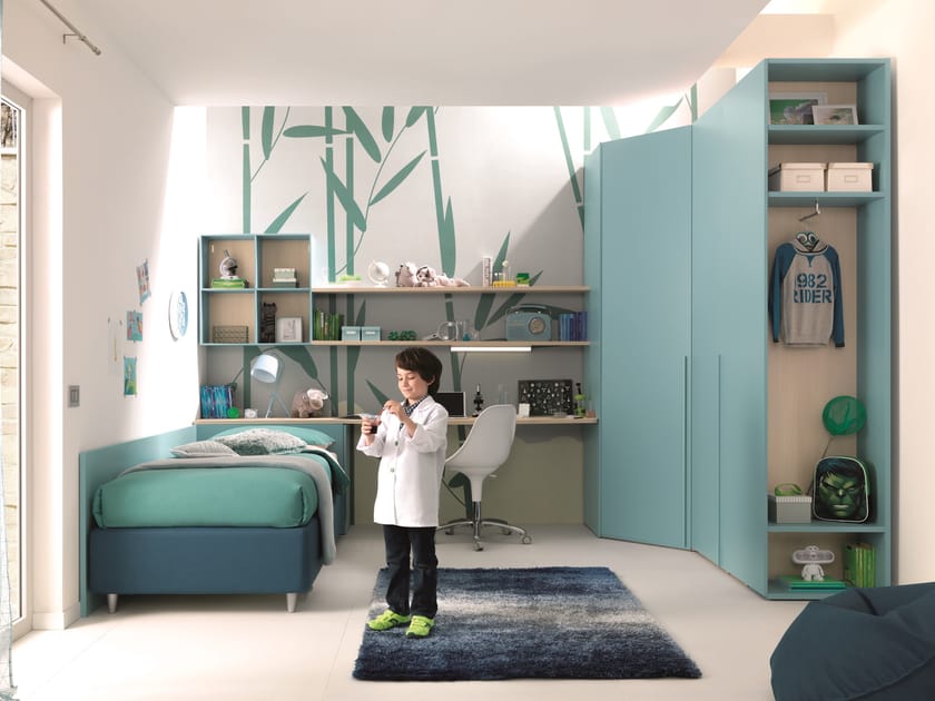 Деревянная спальня с гардеробной Moretti Compact KC306 ARCH-00063202