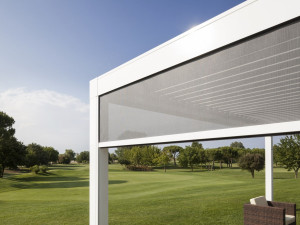 Вертикальный выдвижной занавес