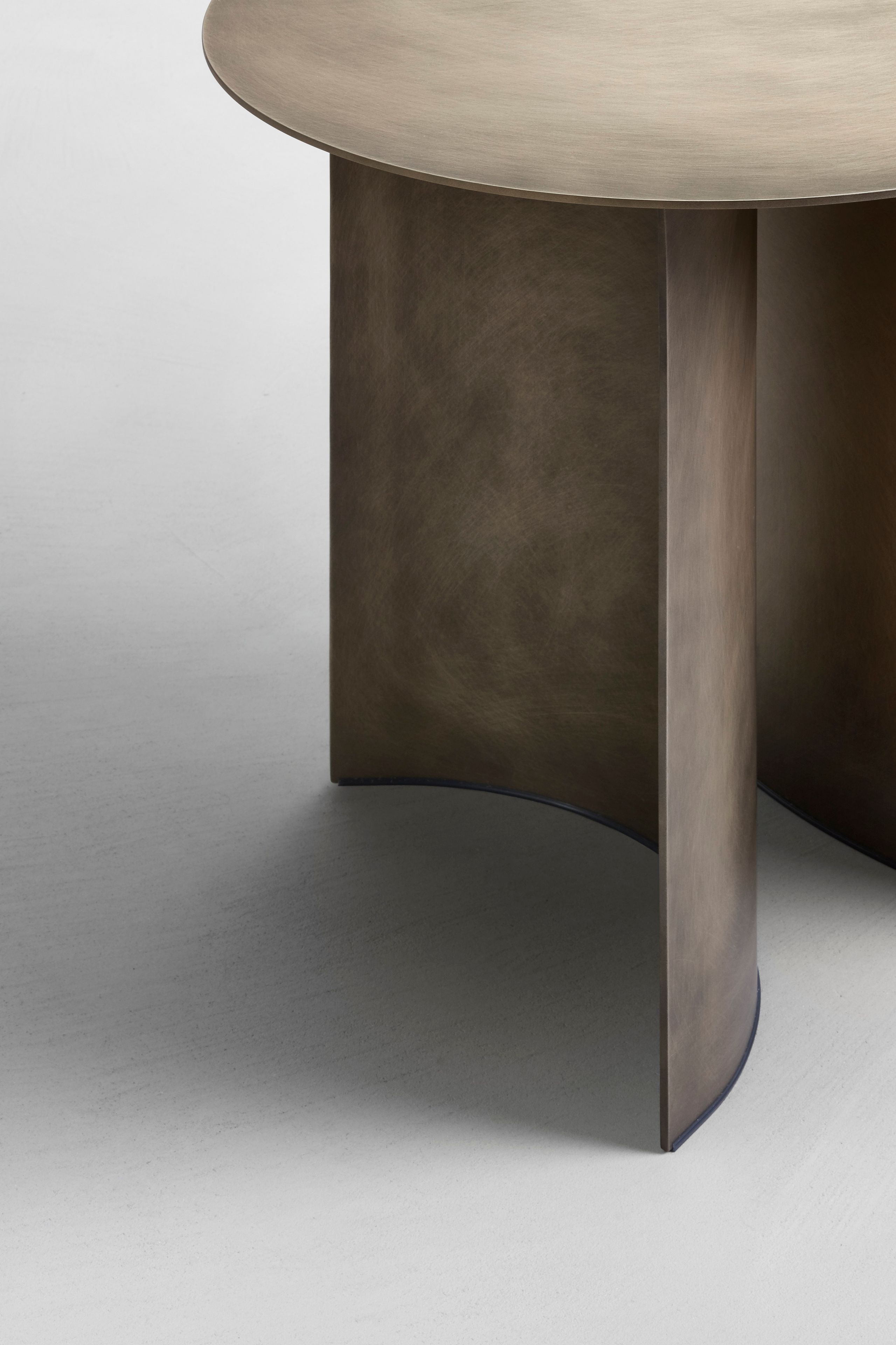 Круглый металлический журнальный столик Flou Pierre ARCH-00127357 - Вид №10