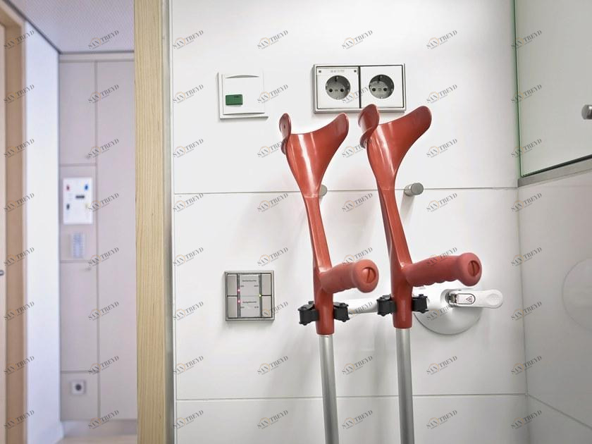 Mobeli Подставка для костылей / присосок  14002-06s 