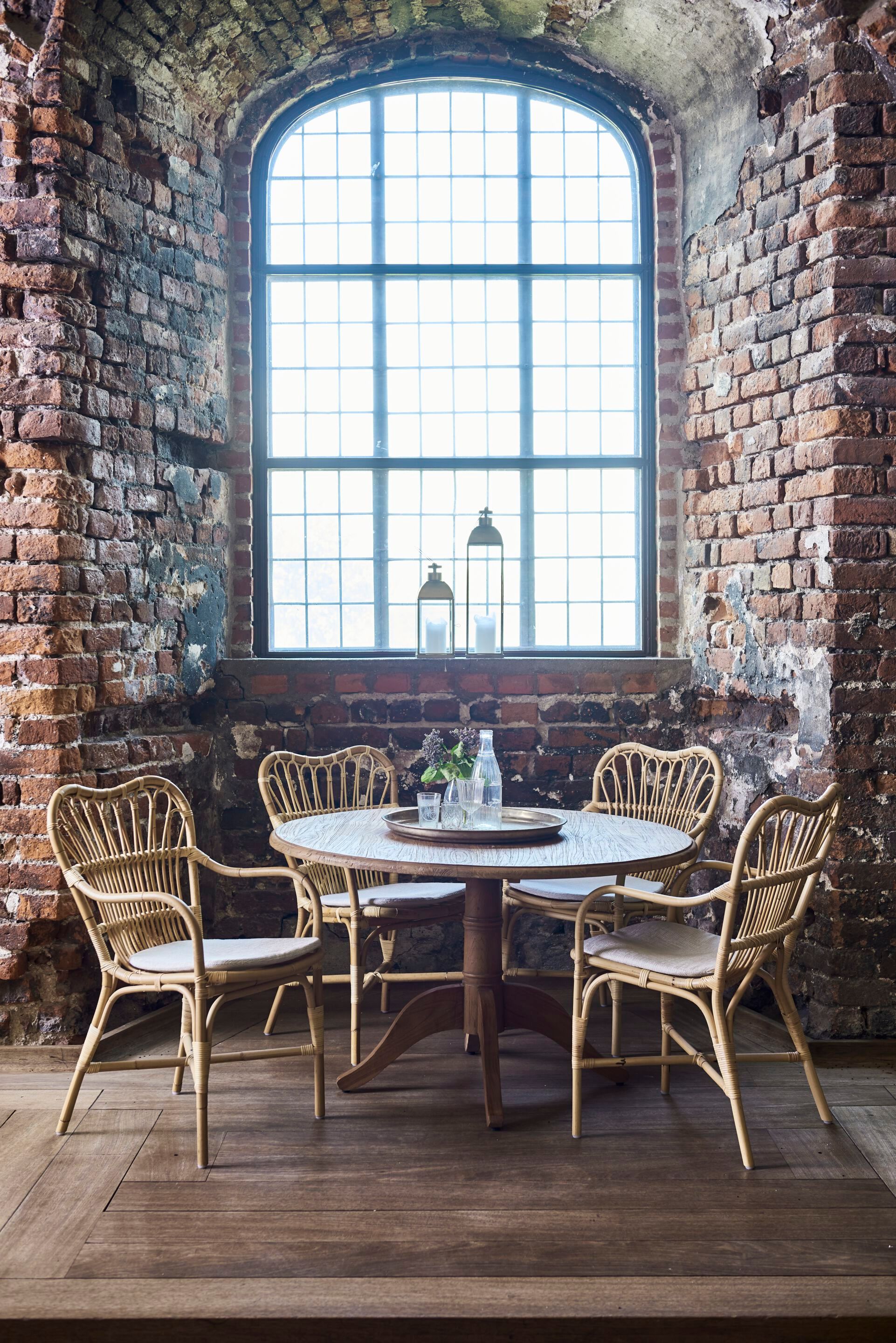 Стул из ротанга с подлокотниками Sika Design Originals ARCH-00021671