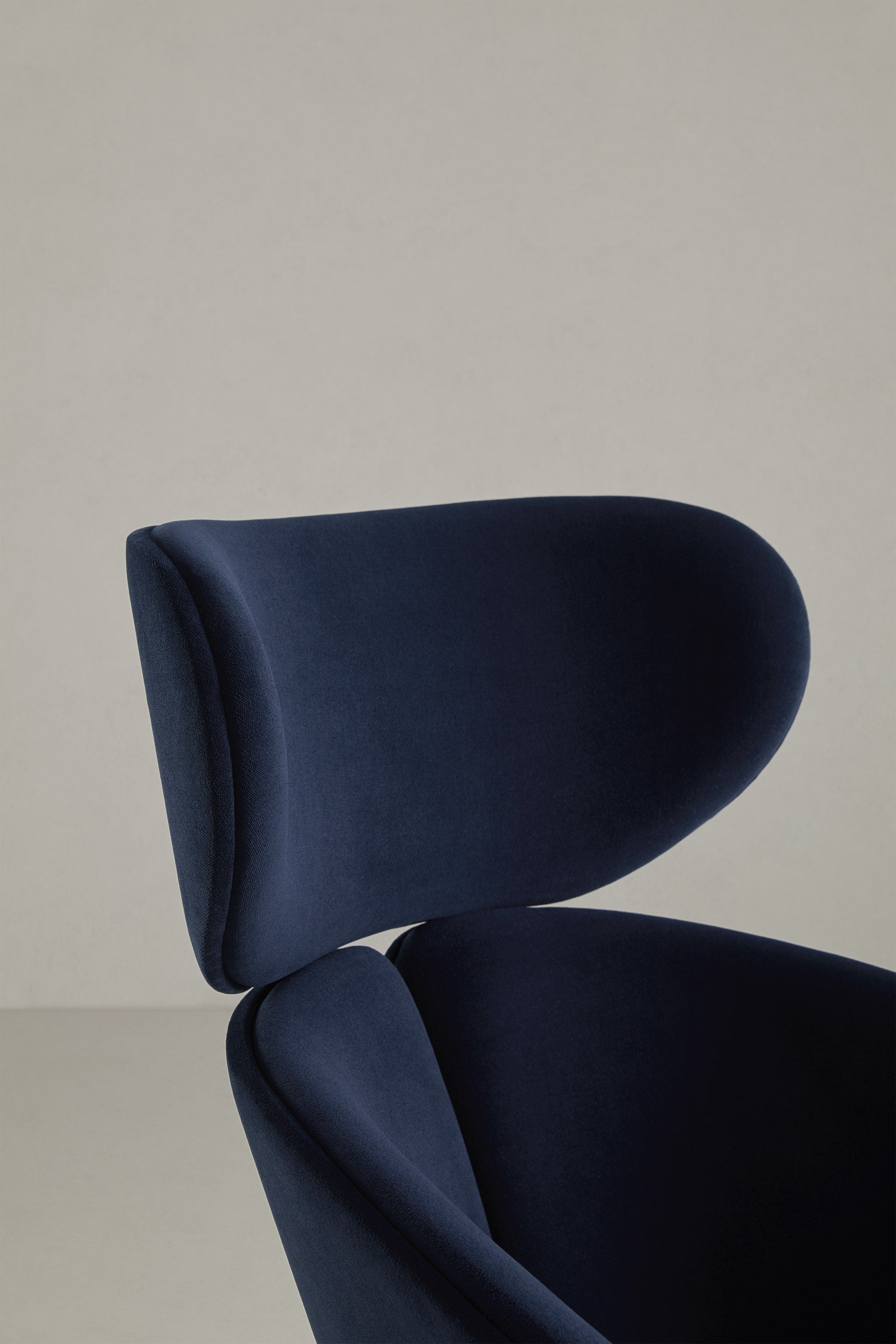 Тканевое кресло с подголовником Mobboli Peach ARCH-00099129 - Вид №12