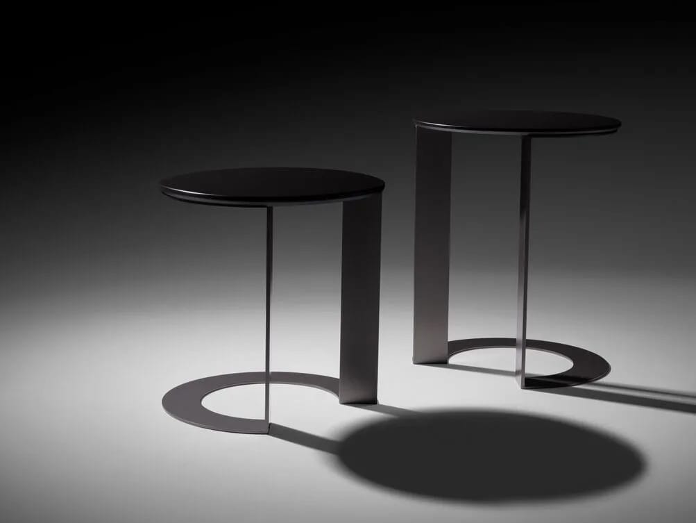 Круглый металлический журнальный столик Twils OTTO ARCH-00077480