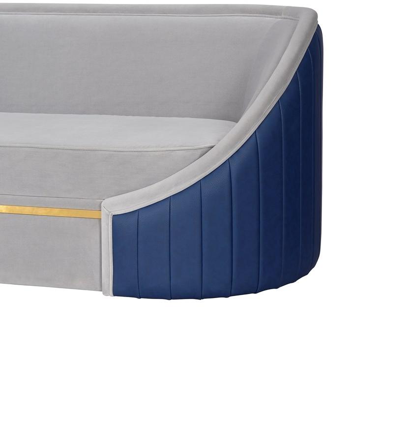 Duquesa & Malvada 3-х местный бархатный диван  Dmu028  - Вид №1