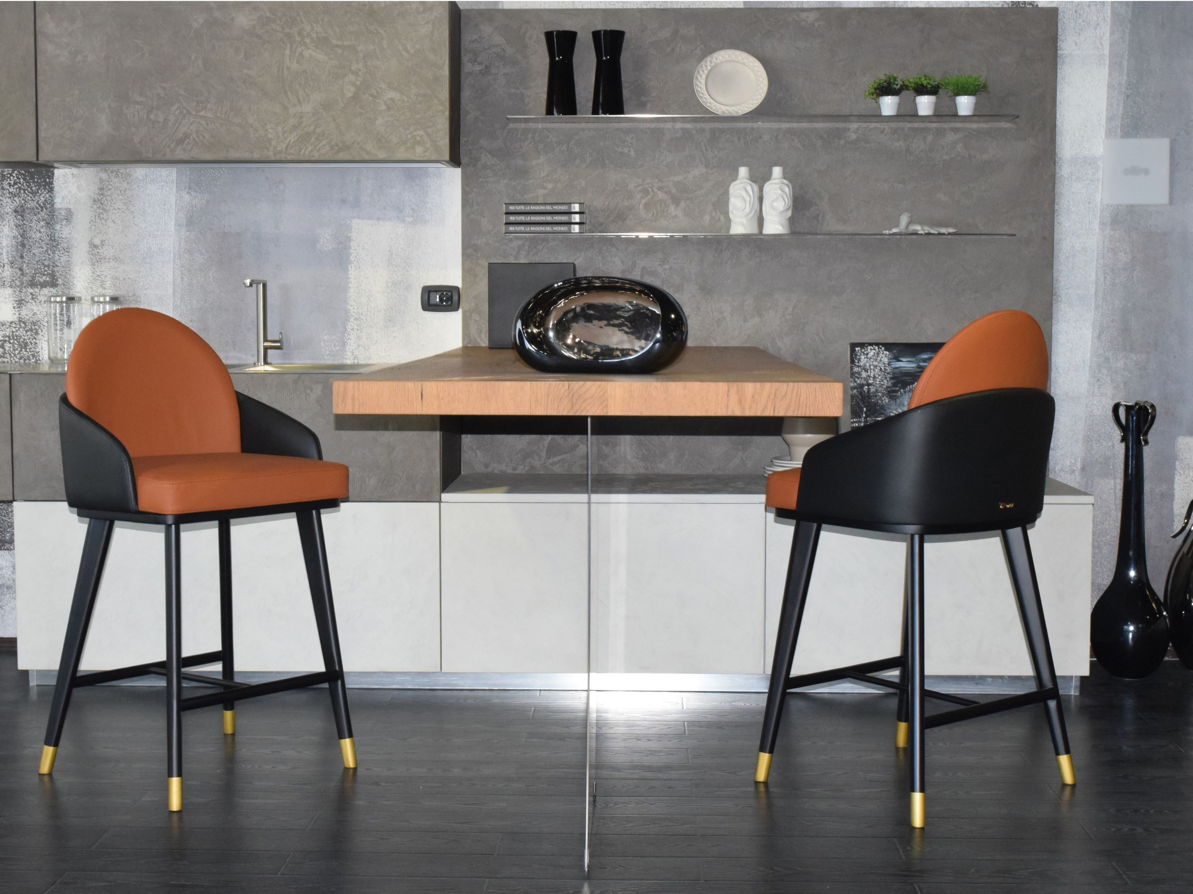 Высокий стул со спинкой и подставкой для ног ABLE Aurora ARCH-00126826 - Вид №7