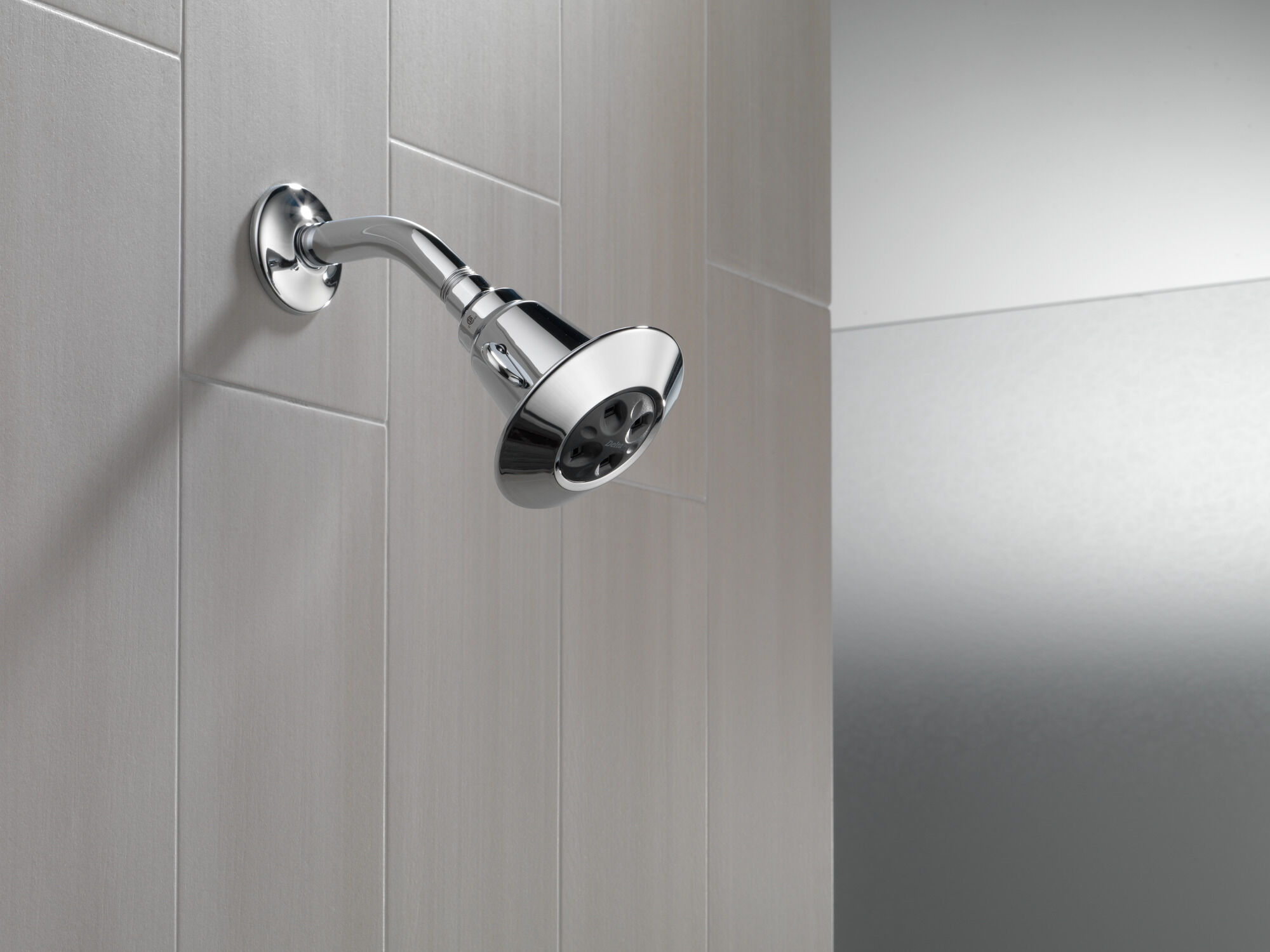 Регулируемая лейка для душа Water-Amplifying® Delta Faucet 75152 - Вид №5