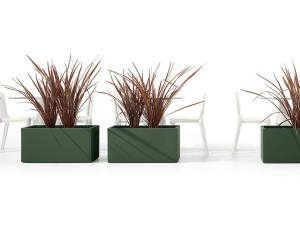 Низкий прямоугольный плантатор из полиэтилена