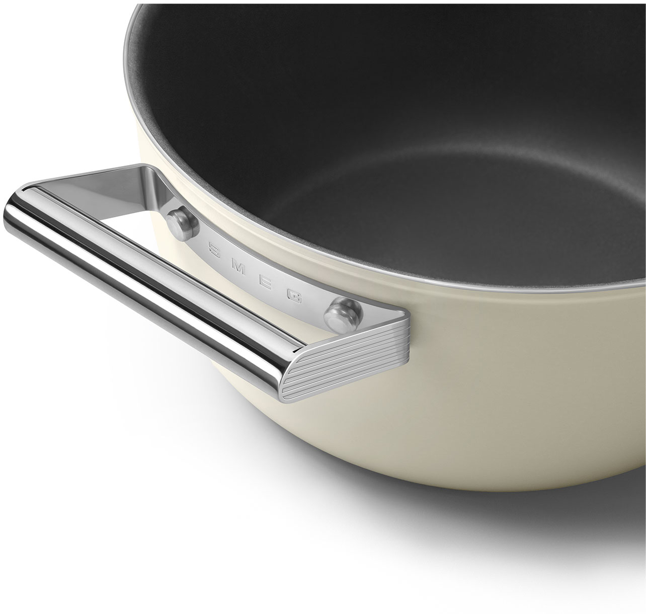 CKFC2411CRM Посуда / кастрюля с двумя ручками и крышкой 24 см, кремовая SMEG  - Вид №8