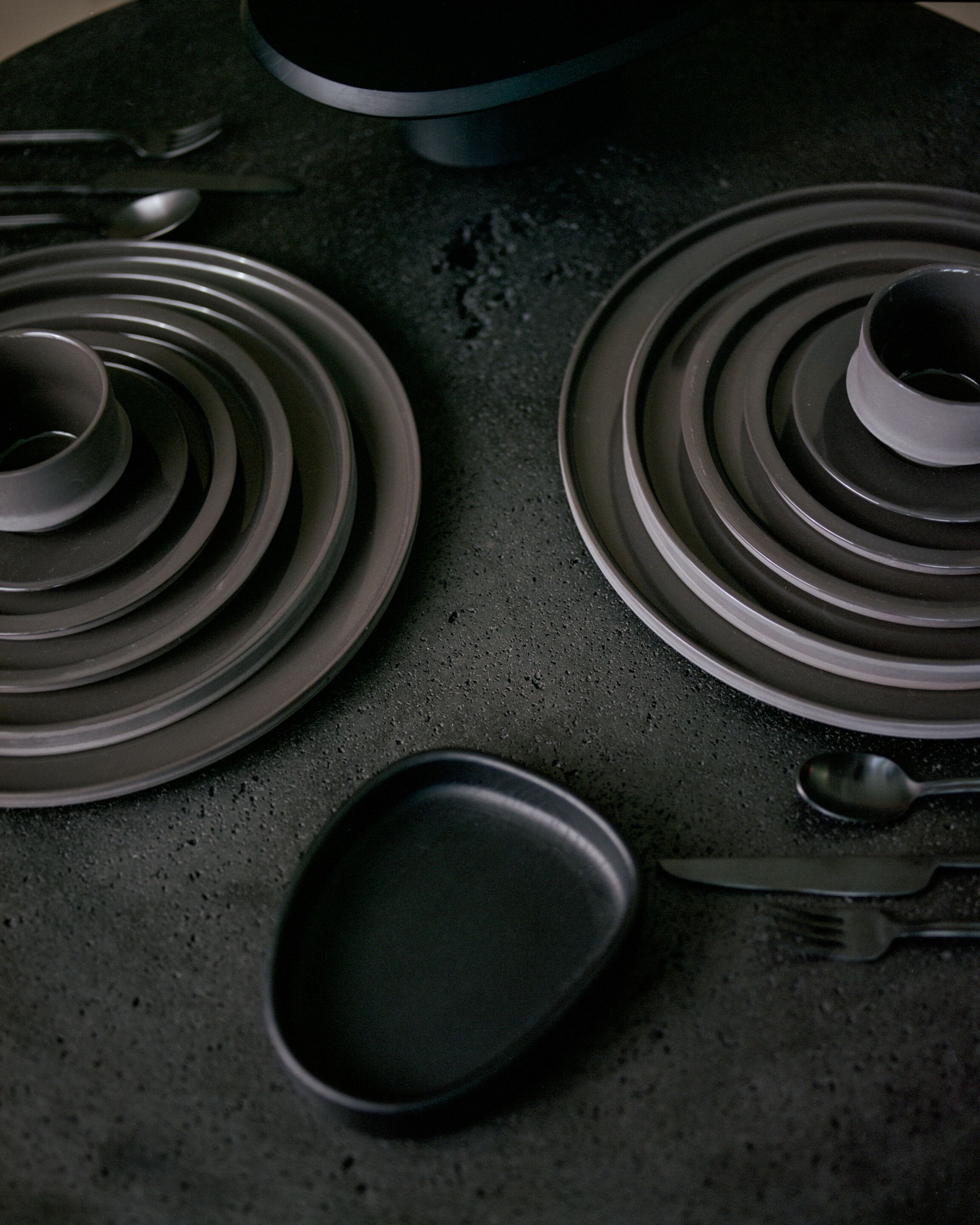 Фарфоровая круглая плоская тарелка Serax Dune ARCH-00095341 - Вид №9