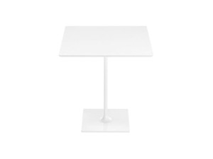 Квадратный стол