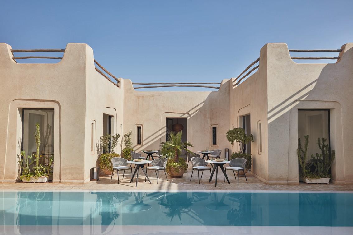 MNST974 Обеденный стол teak ⌀148см Manutti Torsa - Вид №19