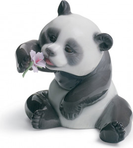 10669039 LLADRO Фигурка Lladro "Счастливая панда" 9x8см Фарфор