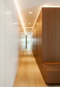 Регулируемый светодиодный прожектор