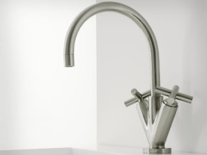 Смеситель для раковины с одним отверстием и отдельными розетками