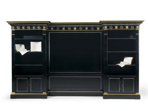 Деревянный книжный шкаф