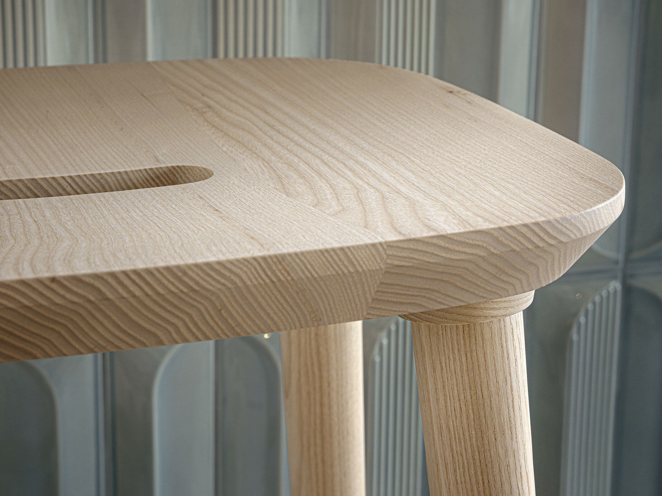 Твердый деревянный барный стул с подставкой для ног ZEITRAUM VNA ARCH-00152033 - Вид №3