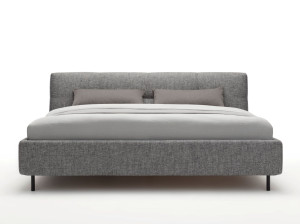 Двуспальная кровать из ткани с мягким изголовьем