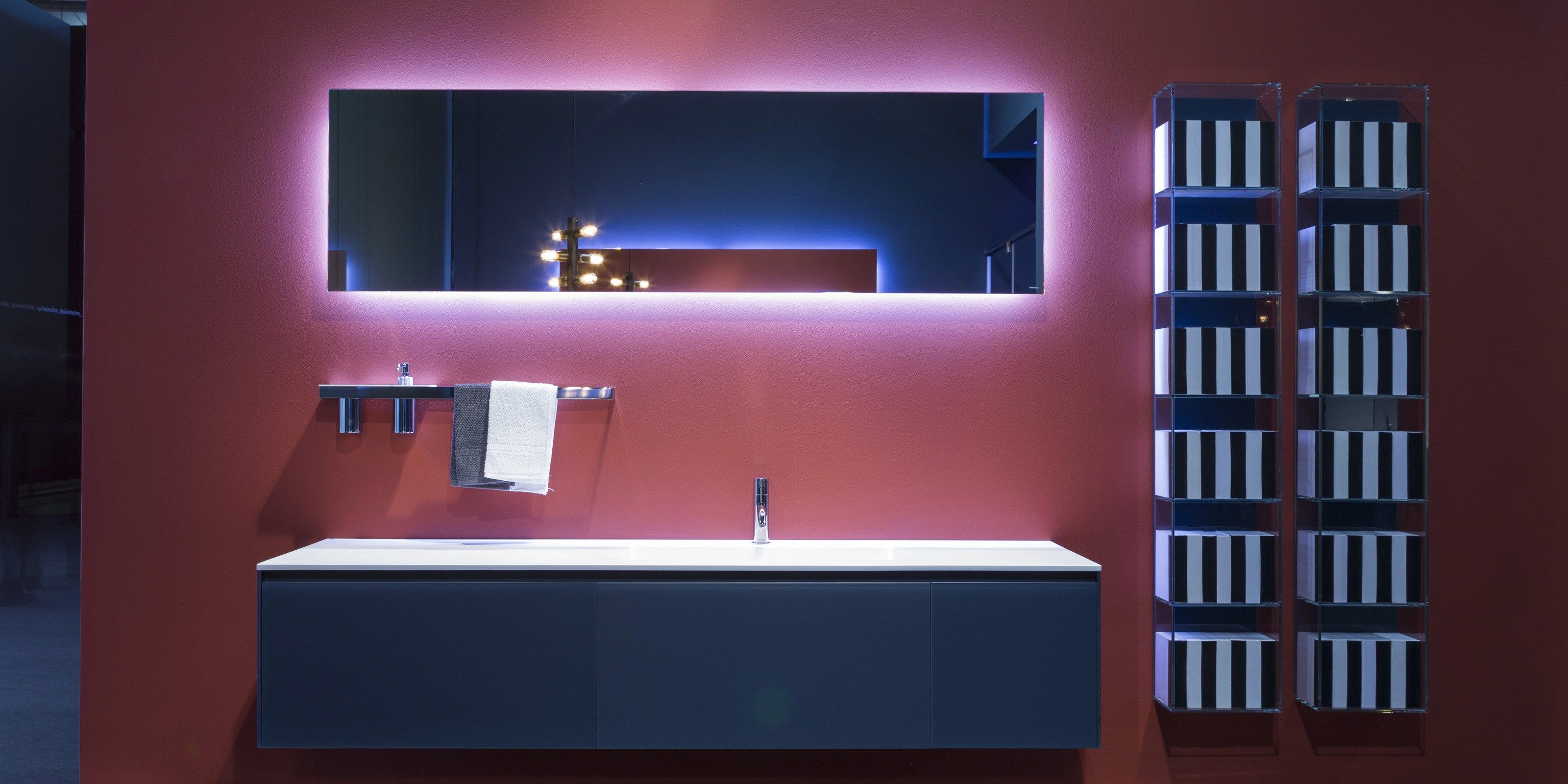 Настенное зеркало со встроенным освещением для ванной комнаты Antoniolupi VARIO ARCH-00053736 - Вид №2