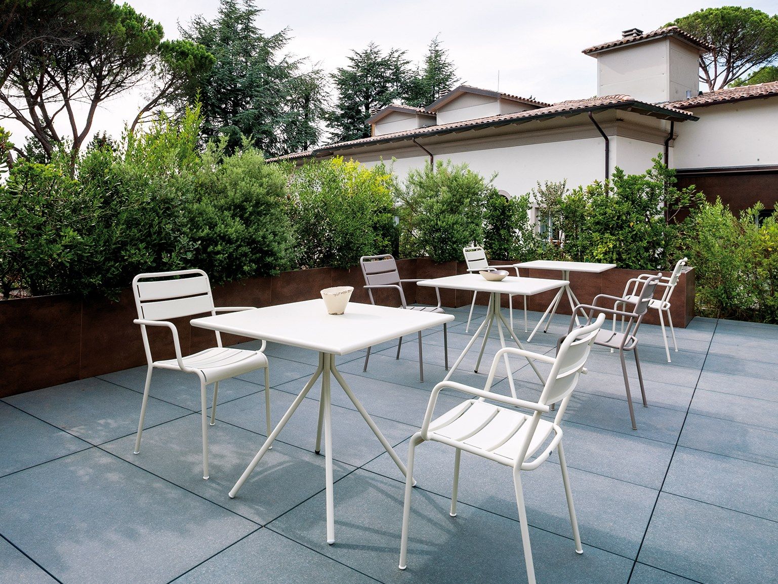 Стальной квадратный стол Vermobil ARCH-00123236 - Вид №2