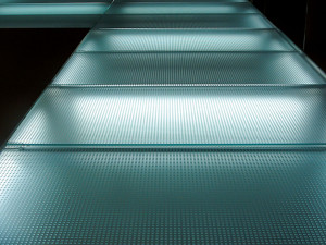 Противоскользящее стекло