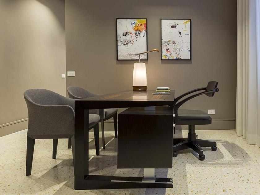 Giorgetti Вращающееся кресло из бука с подлокотниками  51361  - Вид №1