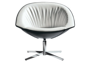 Спицевое вращающееся кресло с подлокотниками