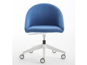 Тканевый стул с колесами с подлокотниками