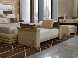 Кожаная мягкая скамья