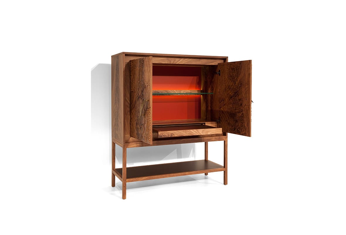 Деревянный шкаф с распашными дверцами Mobi Tropicana ARCH-00087573 - Вид №1