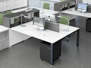 Bralco Несколько рабочих станций с разделительными панелями Glider