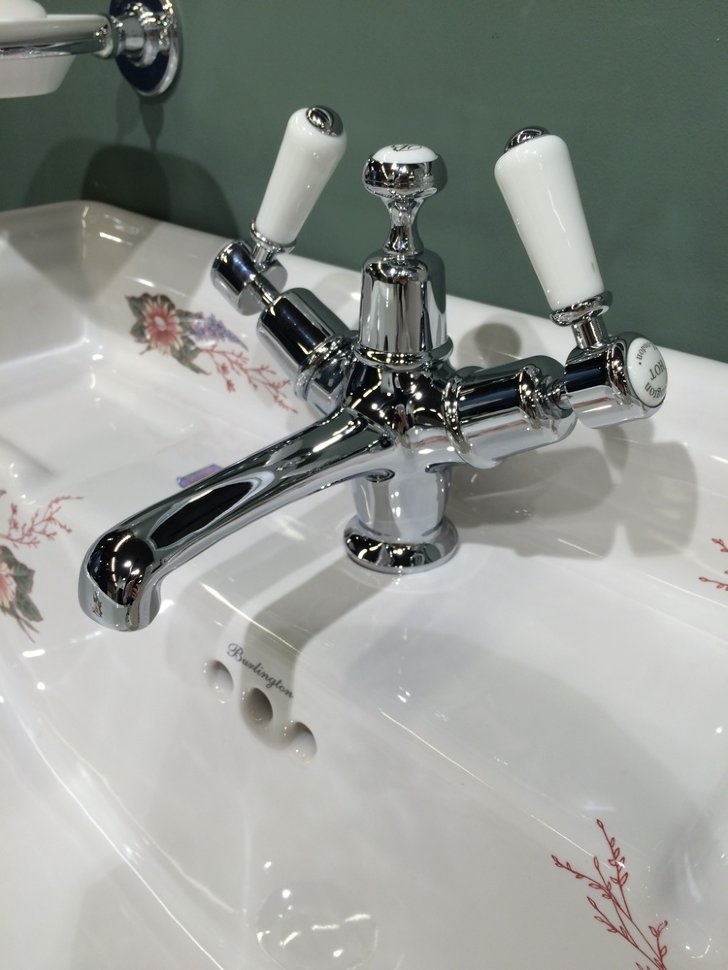 Смеситель для раковины на 1 отверстие с кнопкой Click-Clack [KE6]  Burlington T12-QT, W11, T4  - Вид №2