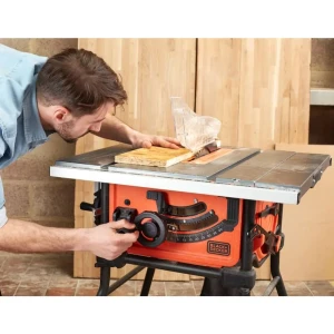 92048717 Станок распиловочный Black&Decker BES720, 1800 Вт, 254 мм STLM-1542832