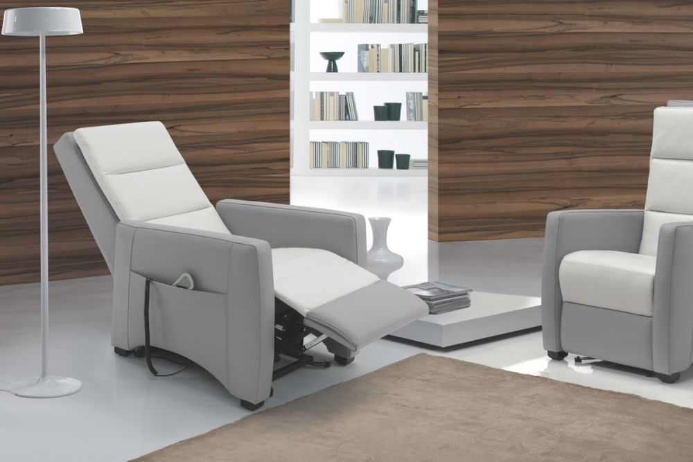 Массажно-Расслабляющие Кресло Lift 2 Motori Shiatsu Mf450 Spaziorelaxitalia  Dubai Dubai Lift 2 Motori Shiatsu Mf450