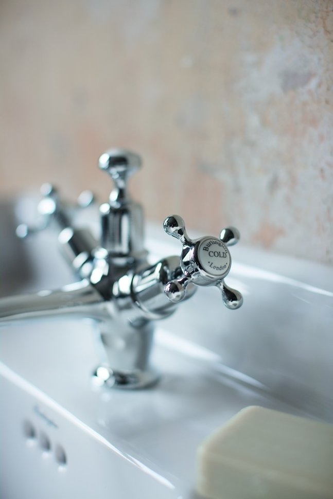 Cмеситель для раковины на 1 отверстие с кнопкой Click-Clack [CL6]  Burlington T12-QT, W11, T1  - Вид №9