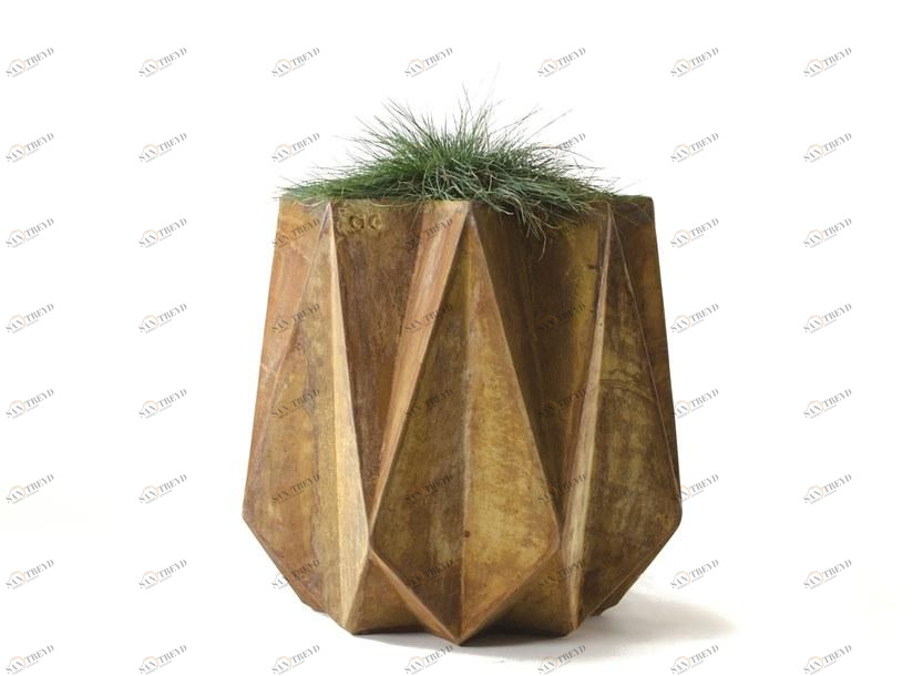 Adam Christopher Сеялка из цементных материалов  65 