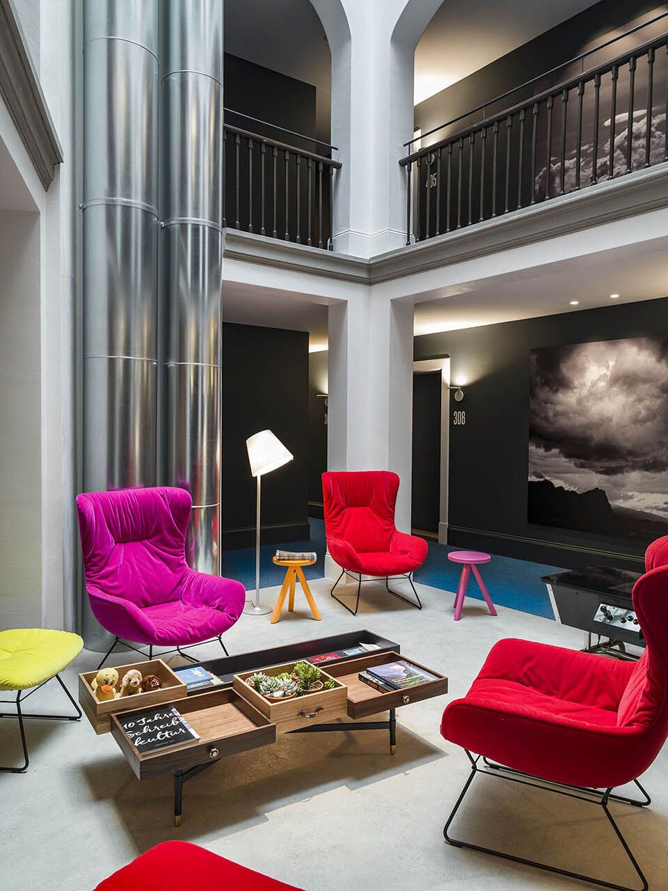 Низкий журнальный столик из массива дерева Mogg THE DREAMERS ARCH-00145668 - Вид №5