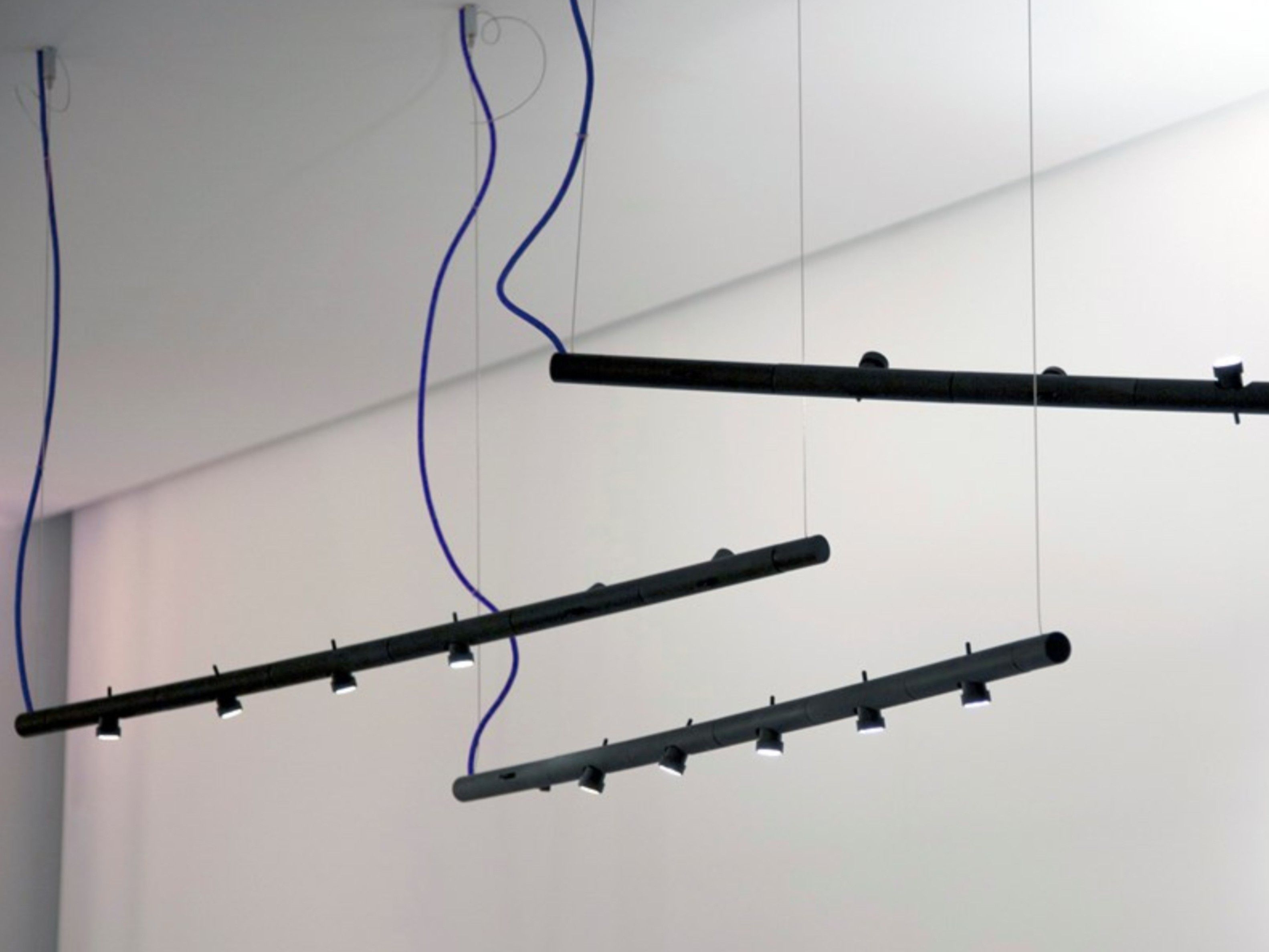 Алюминиевый светодиодный подвесной светильник Martinelli Luce колибри ARCH-00075445